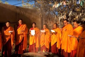 Tsor Fire Ceremony & The Six Perfections – Drepung Loseling Monks