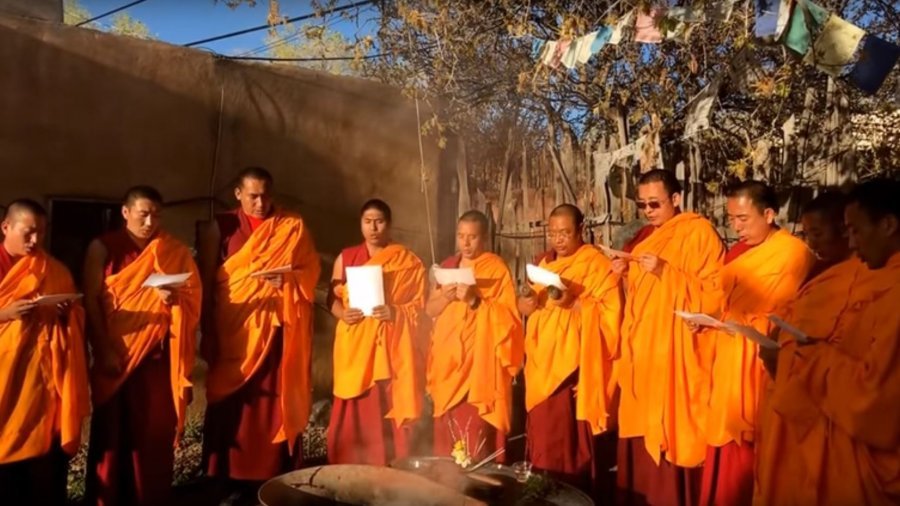 Tsor Fire Ceremony & The Six Perfections – Drepung Loseling Monks